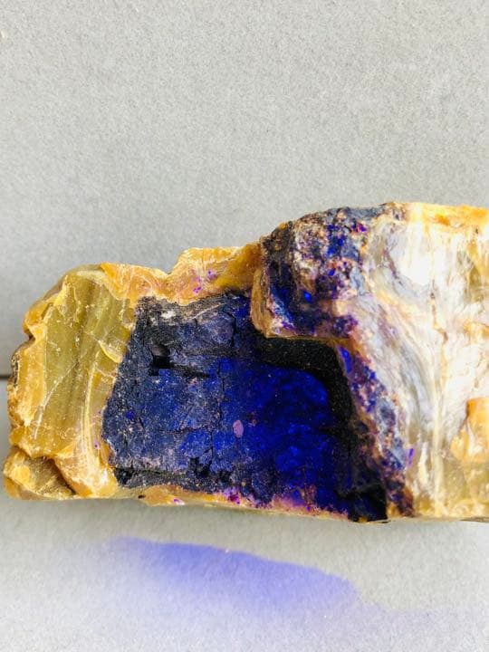 天然琥珀ブルーアンバー原石 素材 置物 コレクションNo3