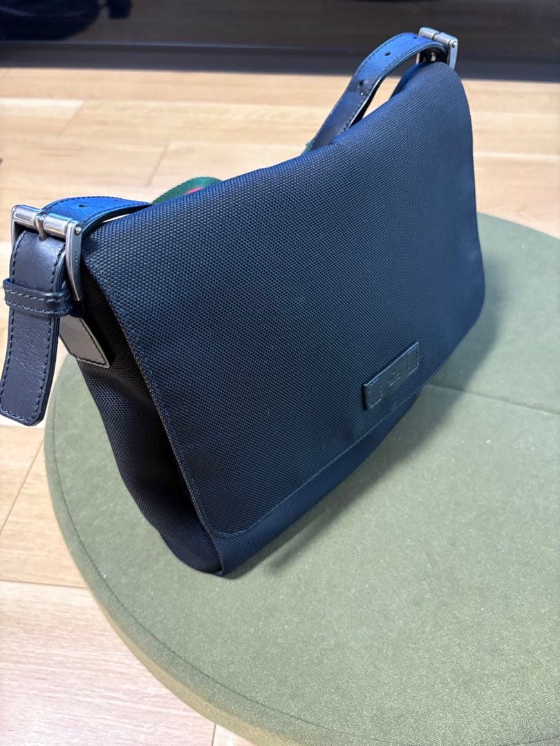 グッチ テクノキャンバス メッセンジャーバッグ 黒