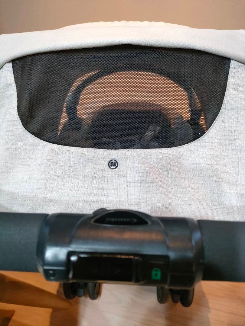 コンビホワイトレーベル クロスゴー ベビーカー　エッグショック　ガーデニアグレー