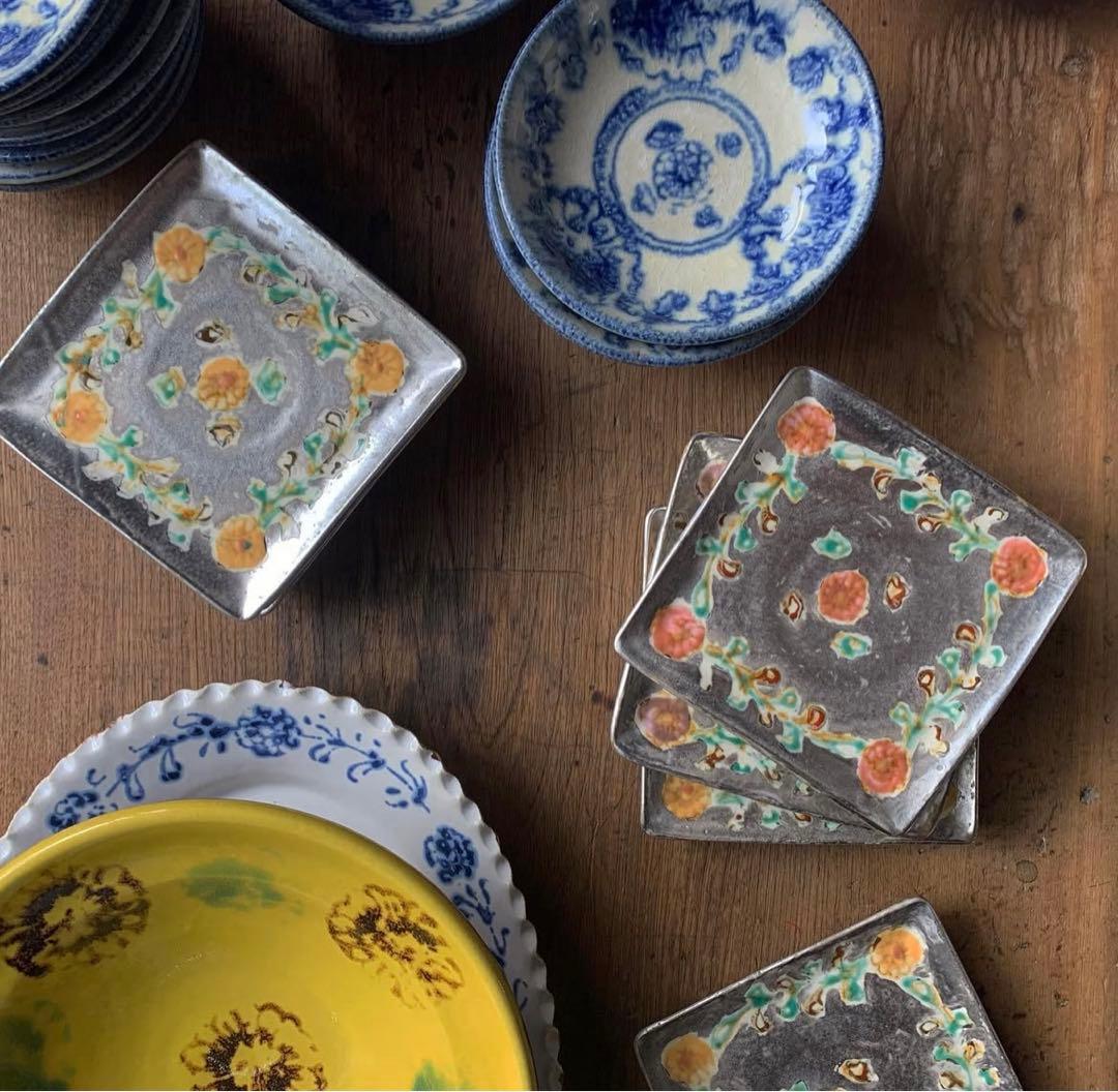 伊藤聡信 さん 銀彩色絵 角皿 菓子皿 ピンクの花