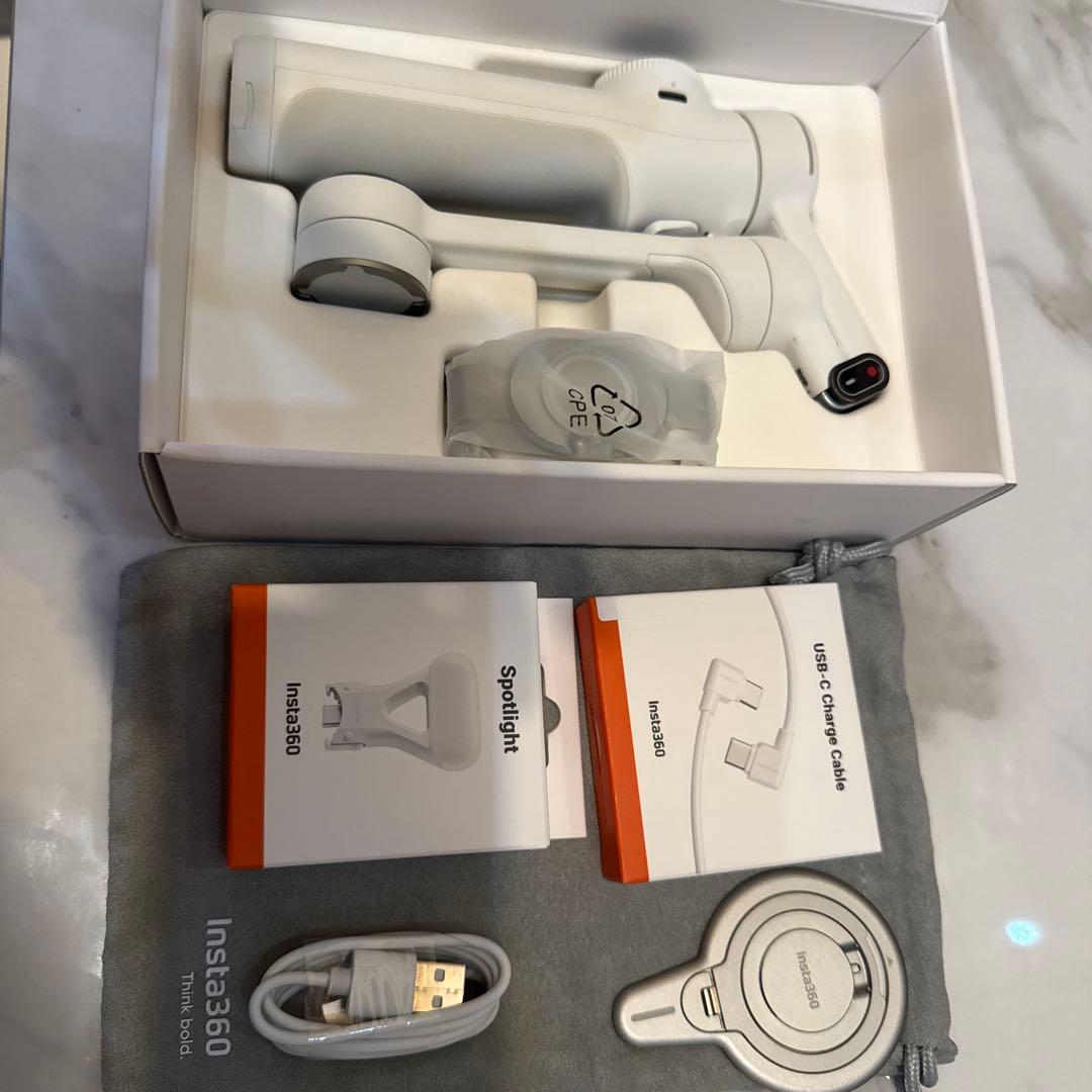 Insta360 Flow2 Pro-AI スマホジンバル　クリエイターキット