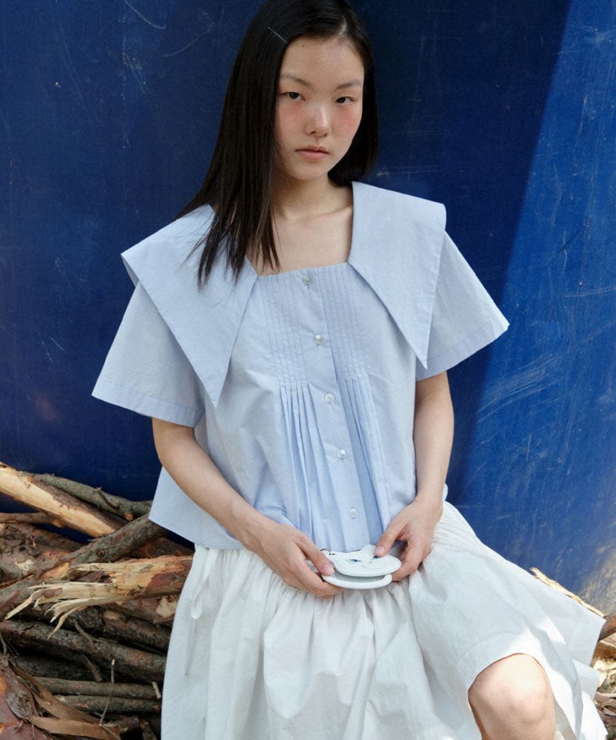 トップス [X MINJUKIM] SQUARE NECK PINTUCK SHIRT