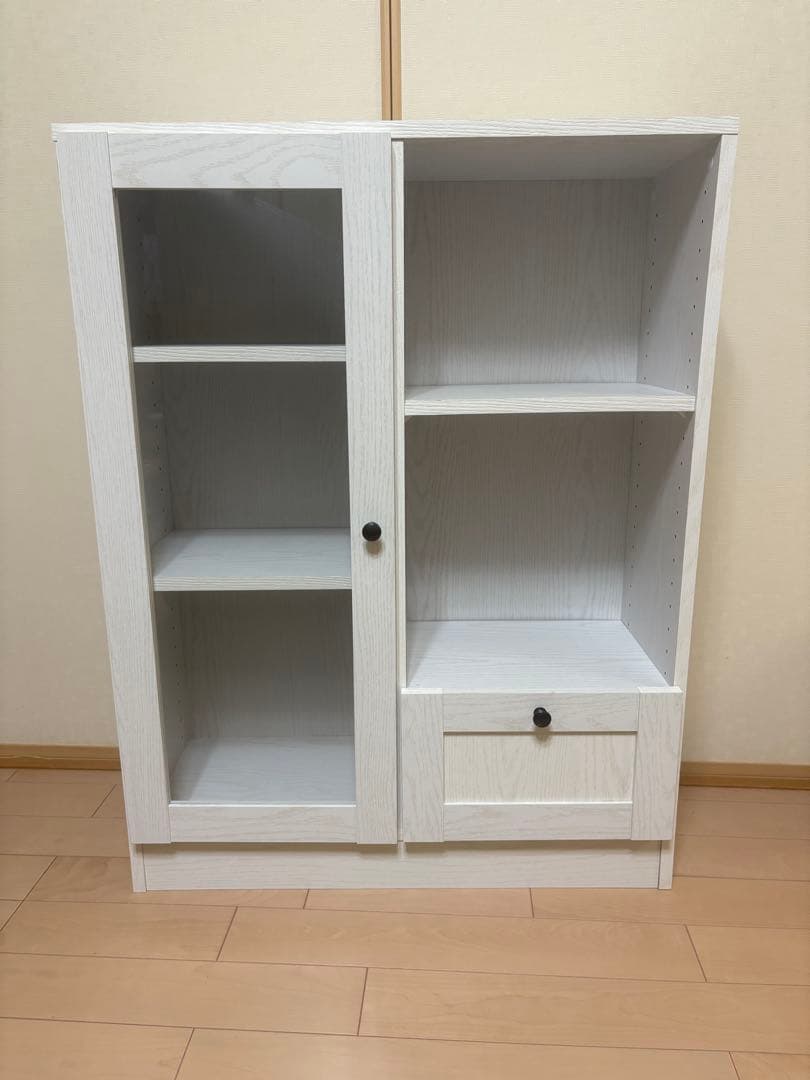 キッチン収納キャビネット　食器棚