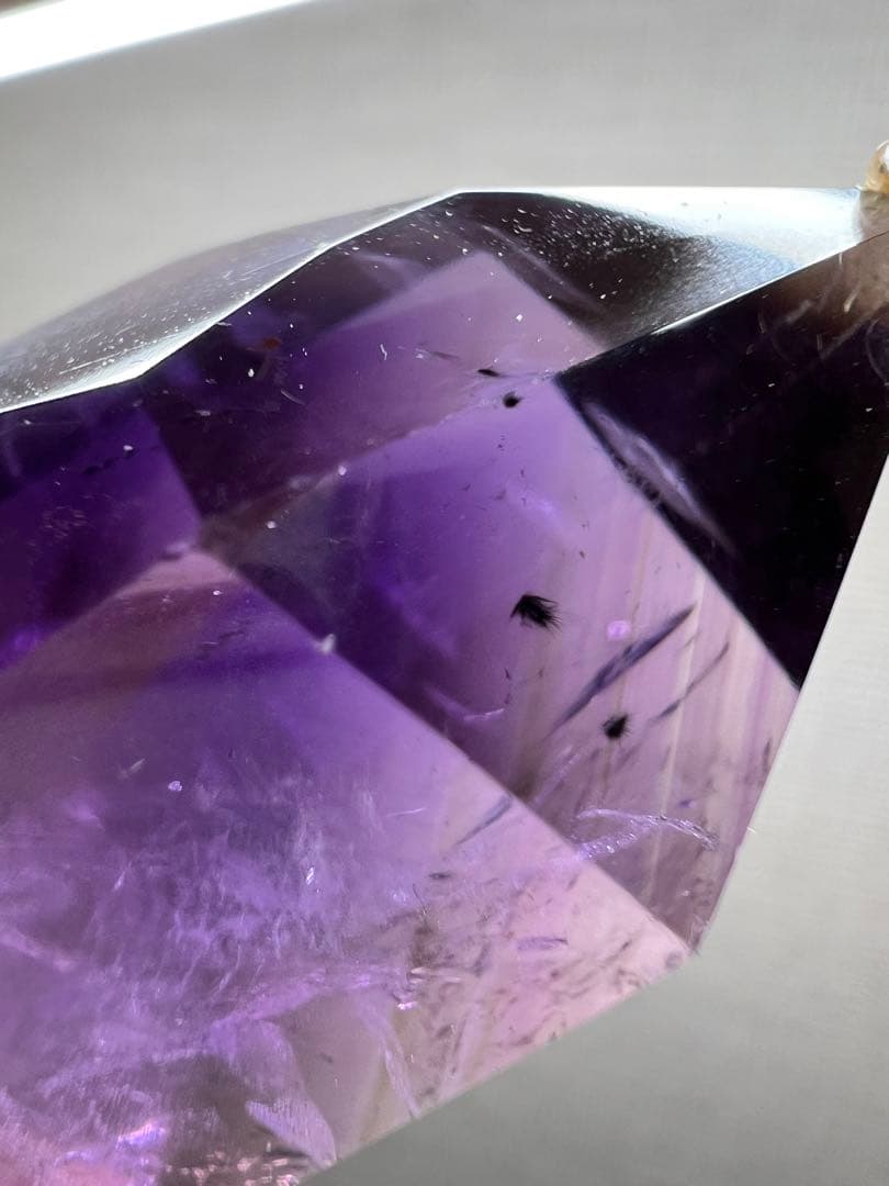 ロマネサイト入り　アメジストファントムインクォーツ　ポイント