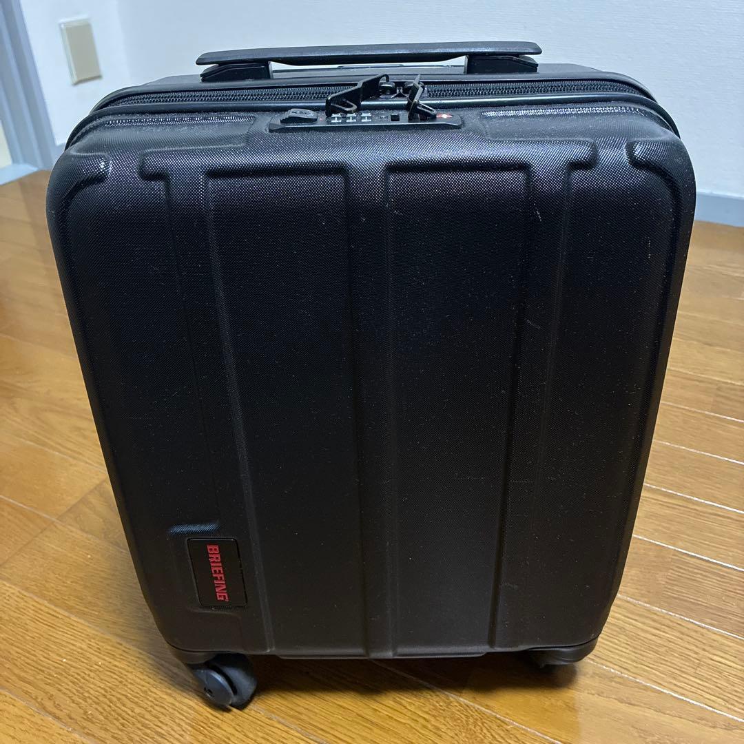 BRIEFING ブリーフィング　ブラック キャリーケース　スーツケース　22L