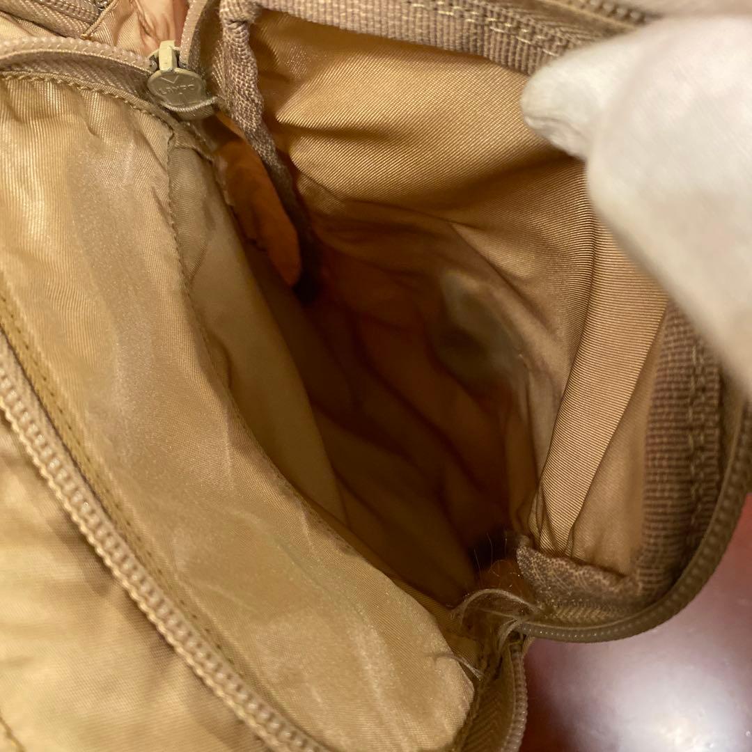 PRADA ショルダーバッグ　ベージュ　テスート　三角ロゴメッセンジャー男女兼用