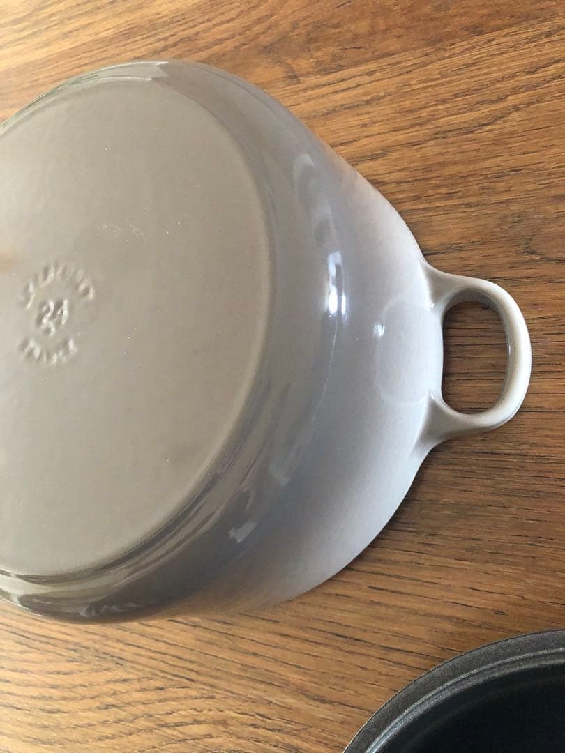 LE CREUSET ル・クルーゼ　24cm ナツメグ　美品