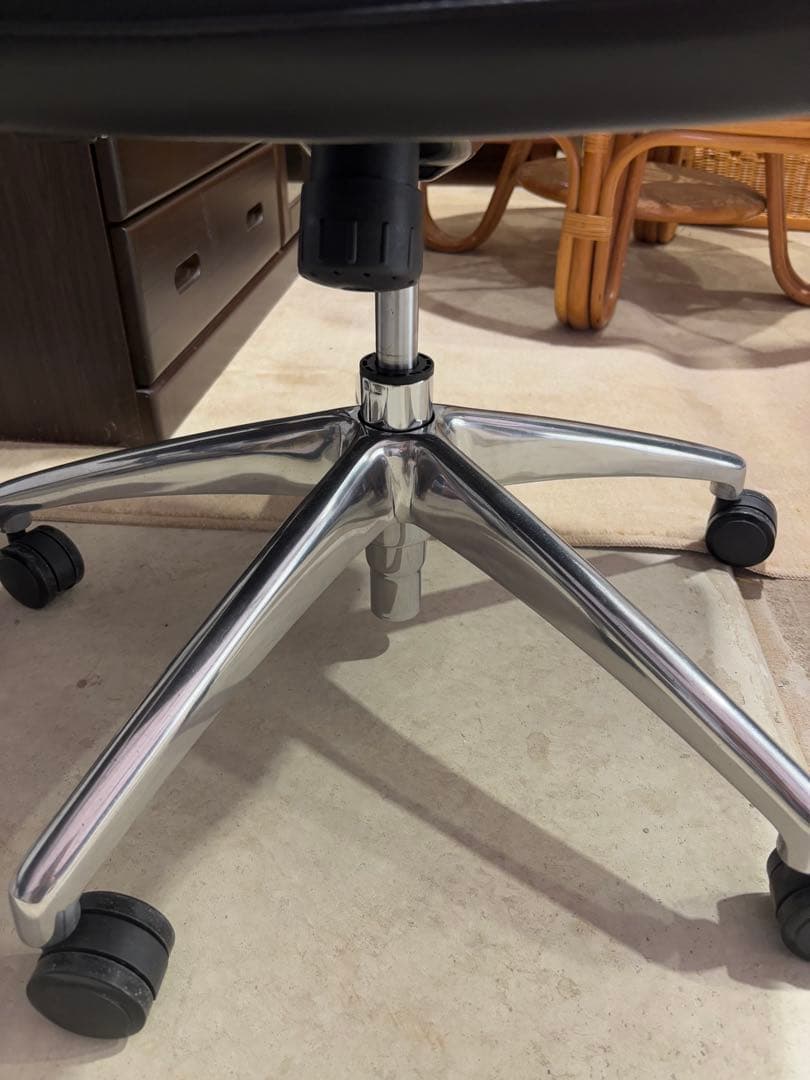 イノウエ　マネージメントチェア　　EU-590BK ブラック　デスクチェア