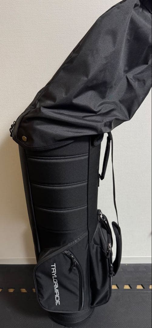 テーラーメイド　スリムキャディバッグMen's TJ111 23SS 軽量モデル
