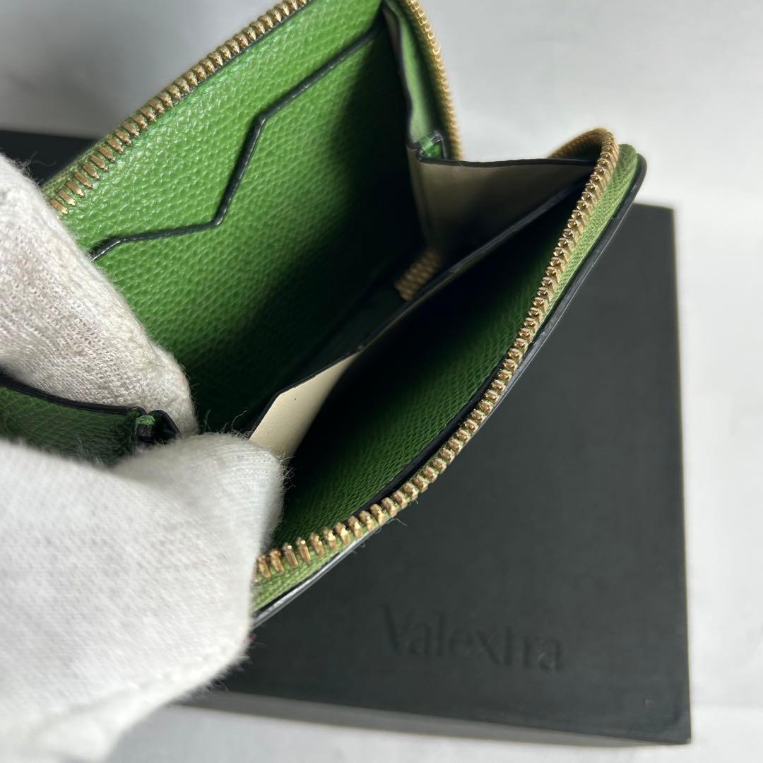 美品✨ヴァレクストラ ミニウォレット ラウンドファスナー カーフスキン グリーン