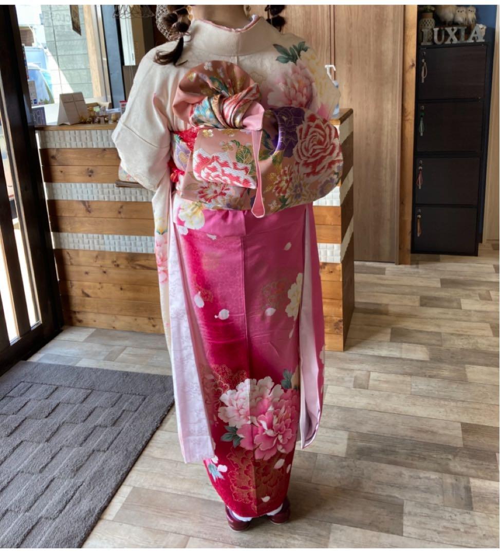 はに　華やかな花柄振袖 と長襦袢の2点セット