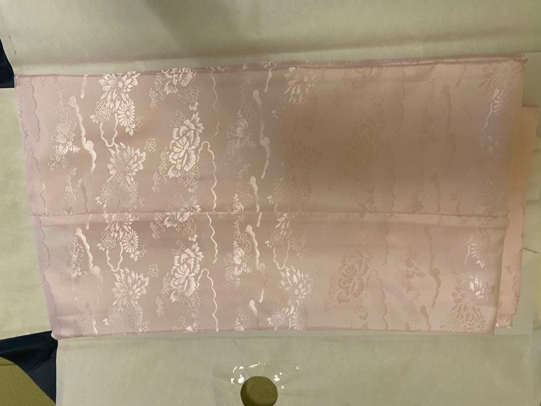 はに　華やかな花柄振袖 と長襦袢の2点セット