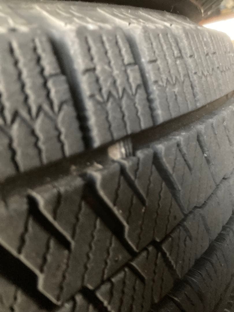 かっちゃん1。溝ありブリヂストンVRX2 195/65R15スタッドレス
