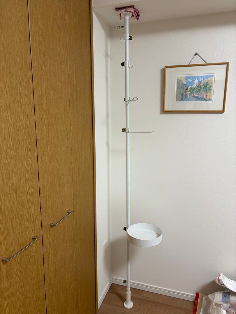 突っ張り棒　DRAW A LINE 隙間収納