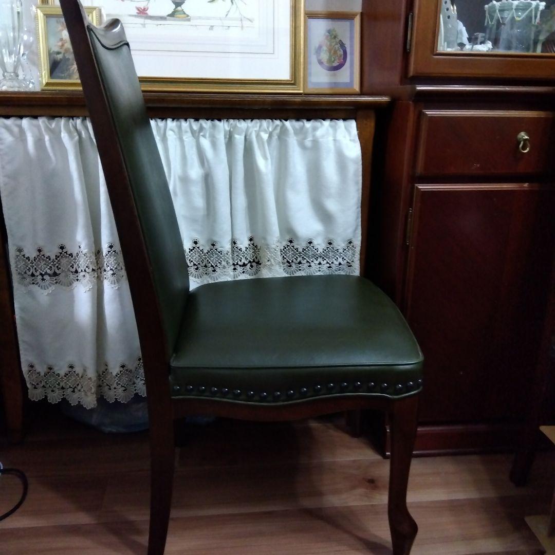 マルニベルサイユシリーズ　鋲打ちダイニングチェア