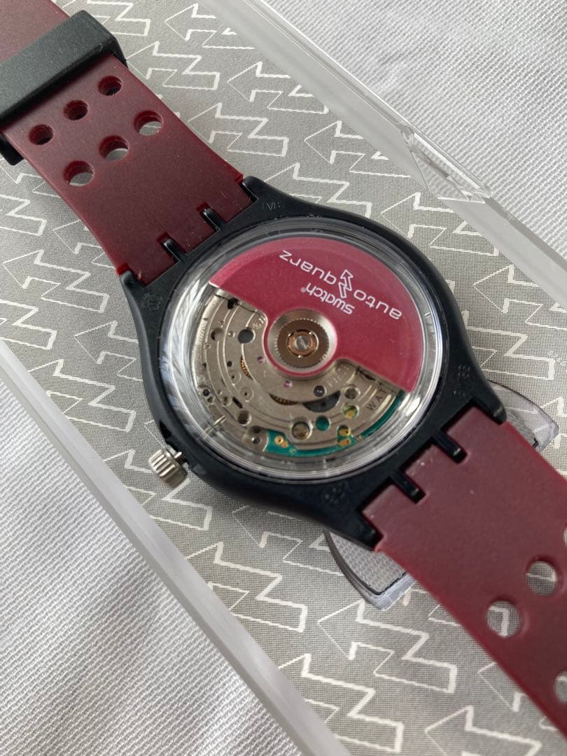 ★-Swatch スウォッチ オートクウォーツ STB400 NEUTRONS