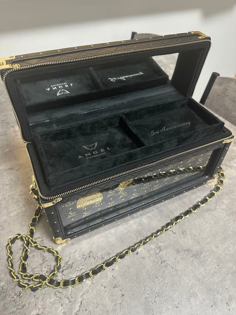 【美品】エンジェル シャンパン 5周年記念 レザージップタイプケース