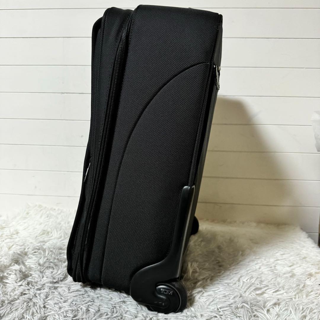 未使用級✨TUMI トゥミ　キャリーケース　26105D4 2輪　ナイロン　黒