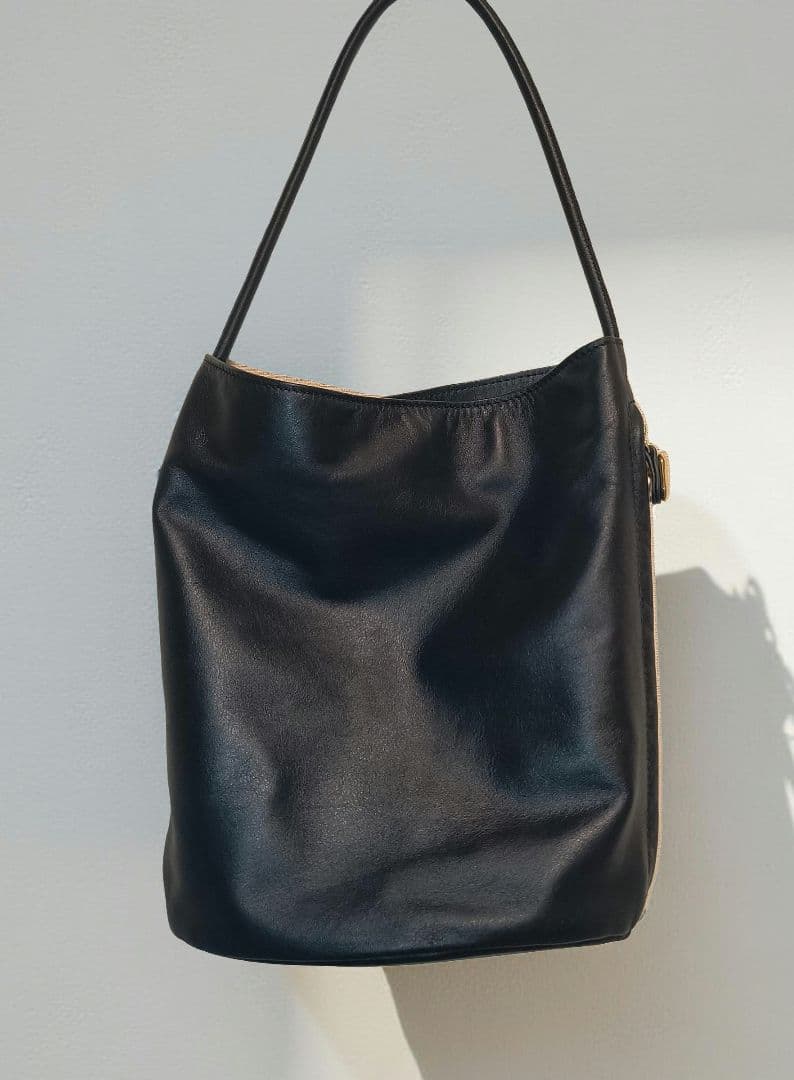 完売品　gemeil ジェムイル　バケットトート　　ショルダーバッグ　本革