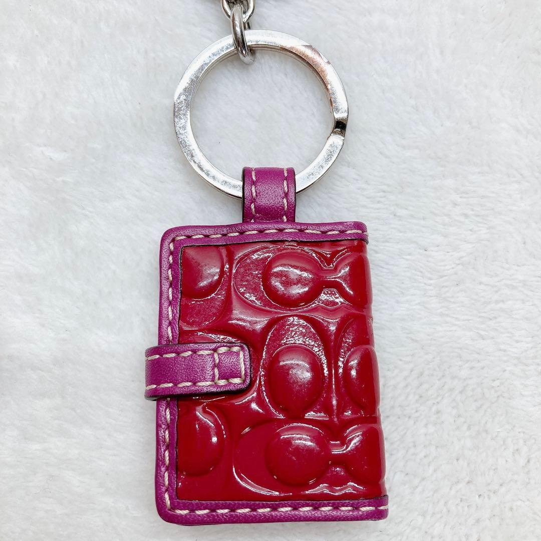 小物 Coach Signature Picture Charm pink
