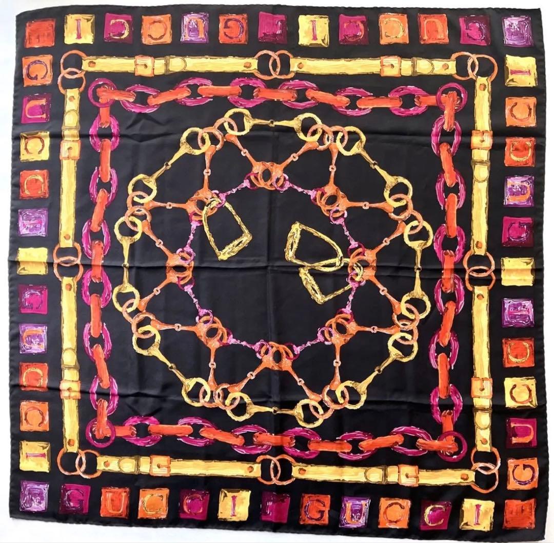 専用GUCCI グッチ ホースビット柄 シルク100％ 大判スカーフ 正方形