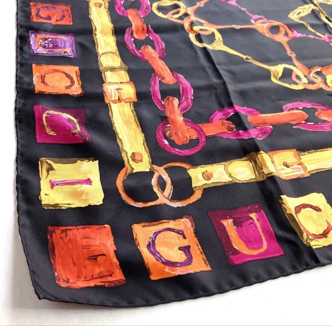 専用GUCCI グッチ ホースビット柄 シルク100％ 大判スカーフ 正方形