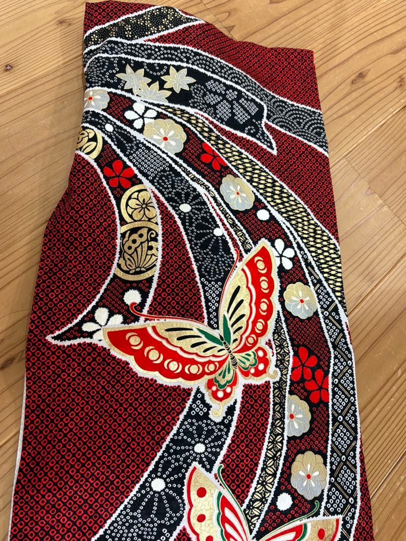 【 美品 】七五三　着物　女の子　7歳　セット　古典柄　ゴールド　赤　おしゃれ