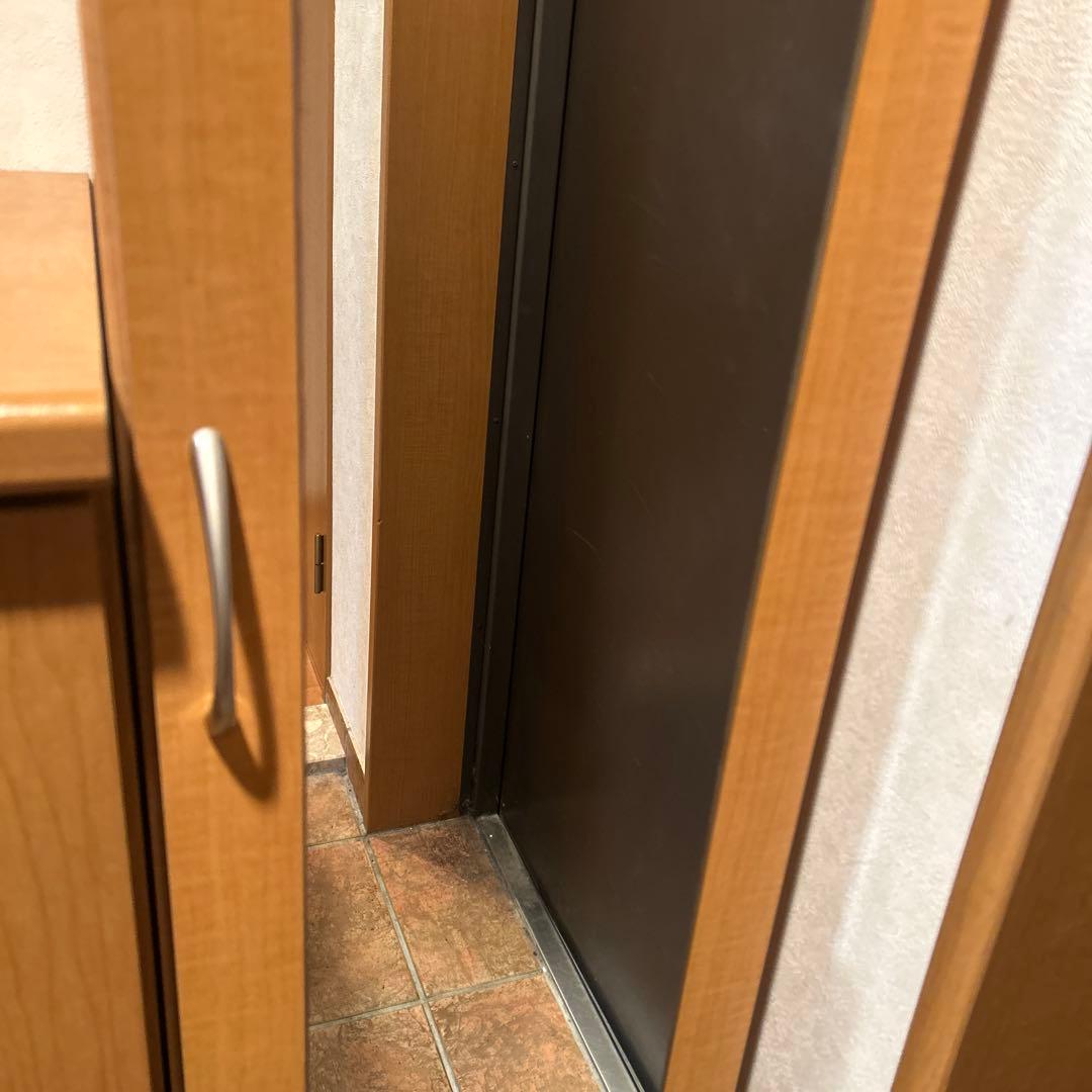 シューズロッカー　靴箱　鏡付