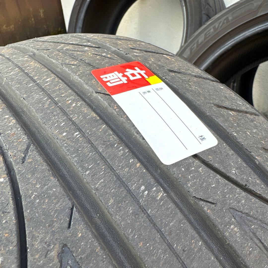 アドバン　フレバ 18インチタイヤ 245/40R18