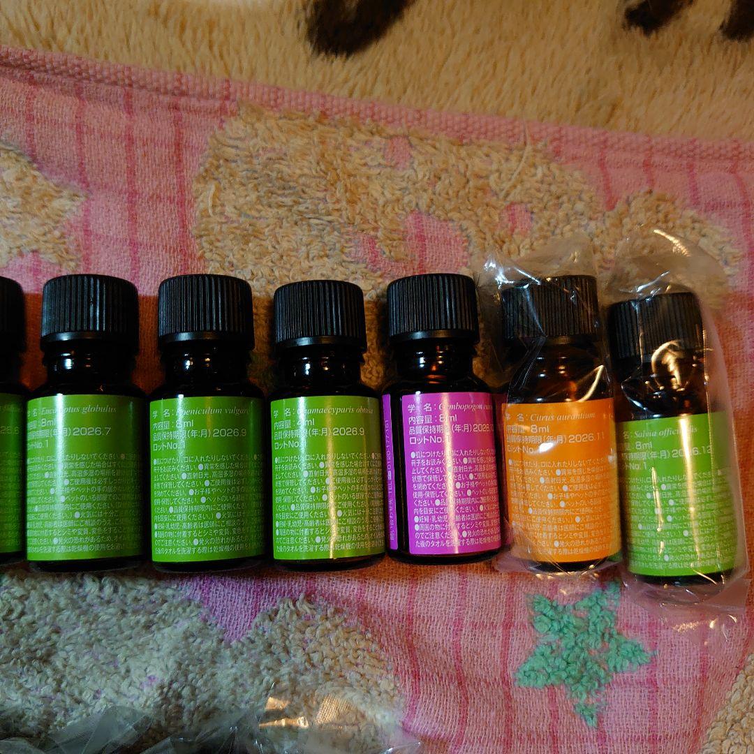 アシェットアロマオイル&ブレンドオイル28本＋２本おまけ