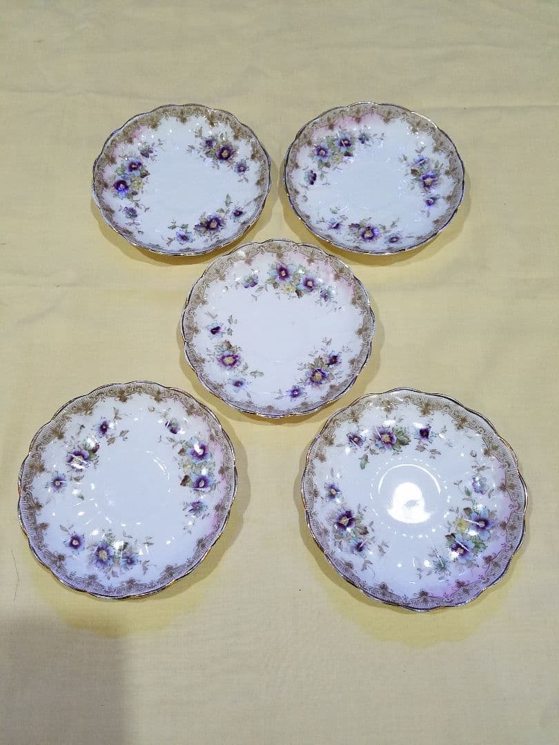 アンティークカップトリオ