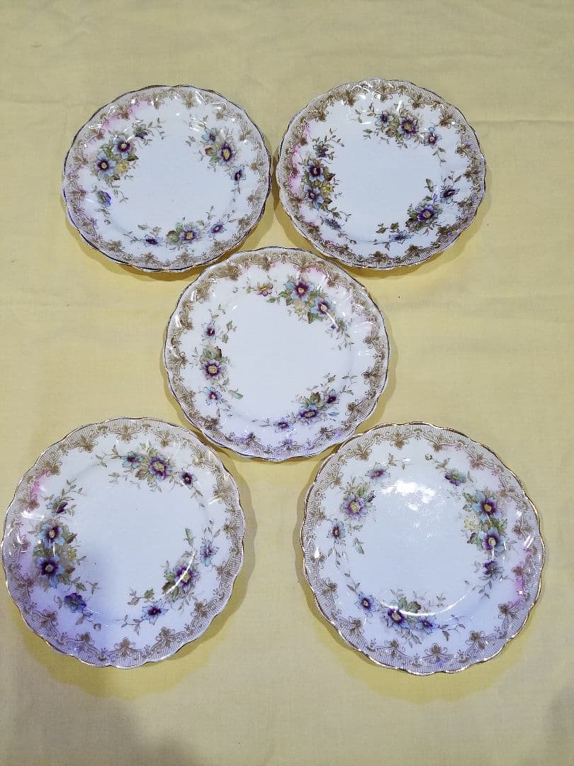 アンティークカップトリオ