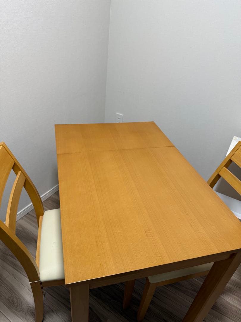ニトリ　ナチュラル木製伸縮式ダイニングテーブル