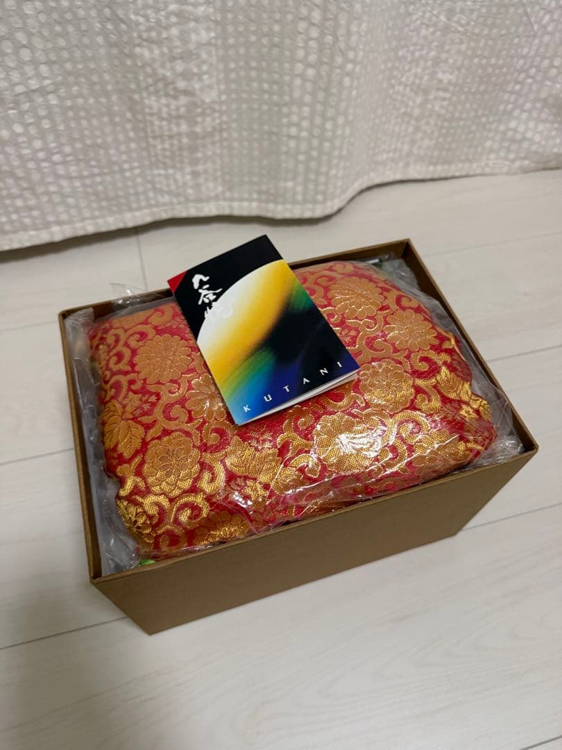 6号兜 盛【陶器 贈り物 】新品　子供の日　金箔台付き