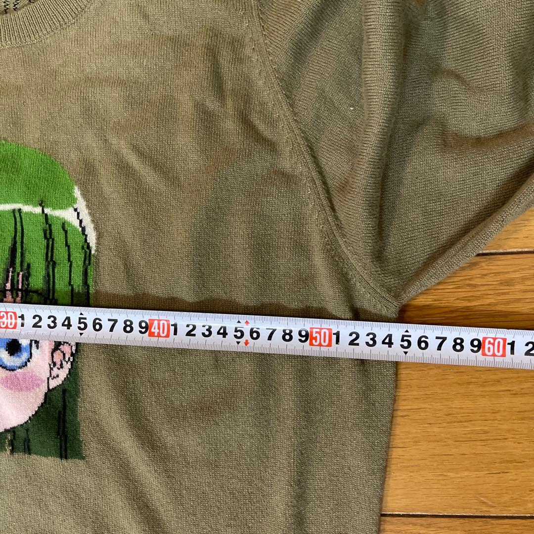 ルシアンペラフィネオリーブ色 長袖カシミヤキャラクタープリント