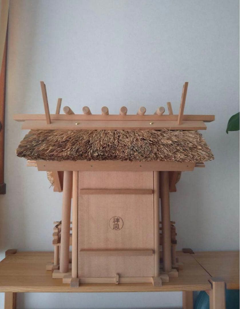 ★ 伊勢神宮の御社殿と同じ様式の茅葺神棚★