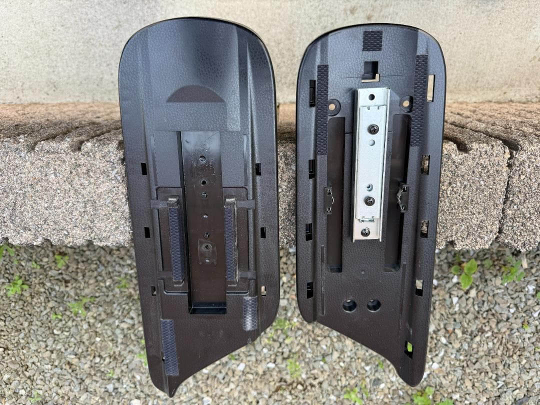 トヨタ　C-HR　純正オプション　アームレスト　スライドタイプ