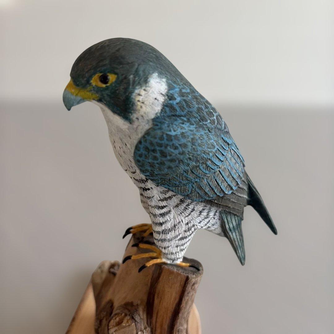 ハヤブサ (隼) 木彫りの野鳥　野鳥彫刻　バードカービング 　　　　　リアル野鳥