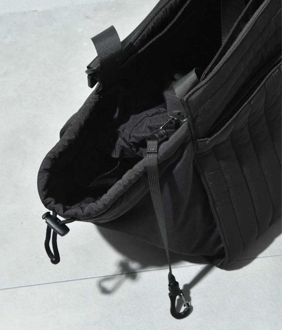 【ＳＯＬＰＲＥＳＡ】ＮＹＬＯＮ　ＱＵＩＬＴＩＮＧ　ＴＯＴＥ　ＢＡＧ　Ｍ－ＳＩＺＥ
