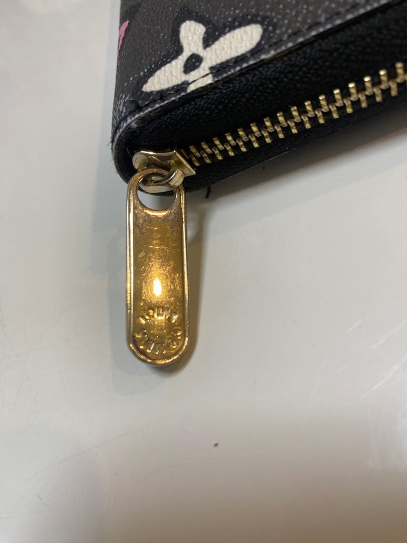 ルイ・ヴィトンの長財布