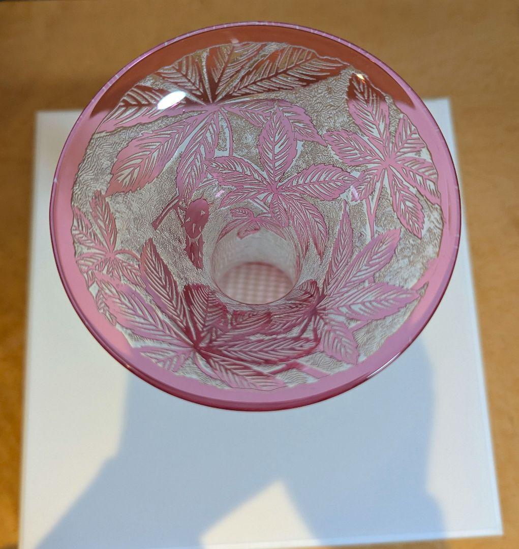 バカラ　ピンクカメオ花紋　花瓶　フラワーベース