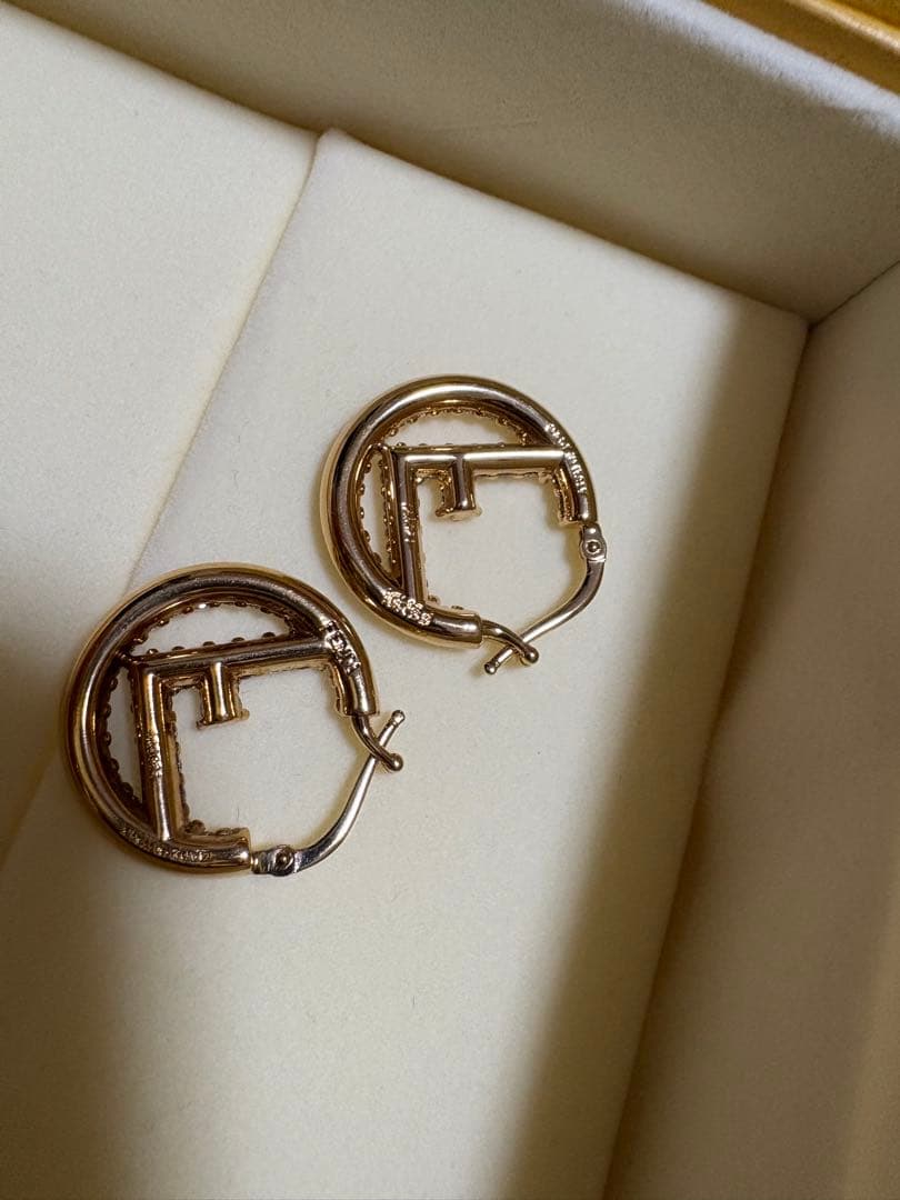 美品FENDI フェンディ クリスタルフープピアス ロゴ