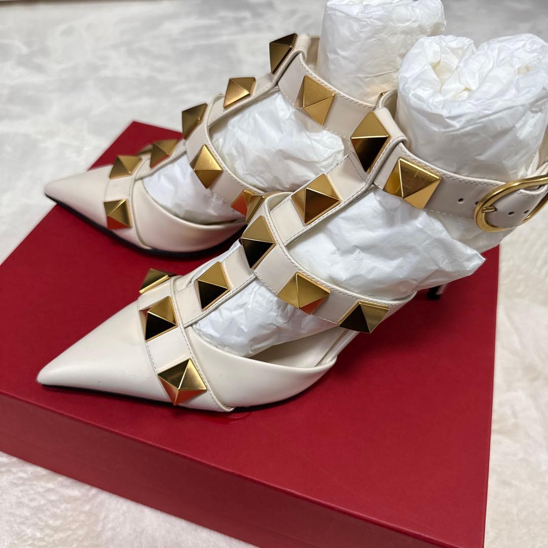 超美品ヴァレンティノ VALENTINO GARAVANI ロックスタッズ