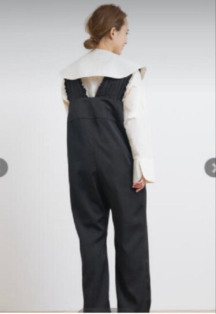 yori サテンフリルサロペット ブラック 36 ヨリ