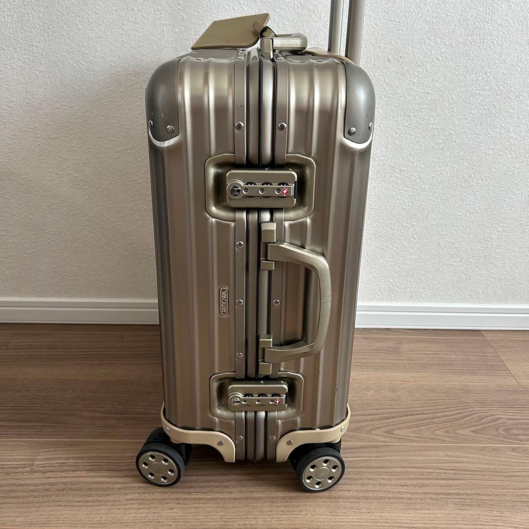 美品 RIMOWA リモワ 4輪 48L トパーズ キャリーケース スーツケース