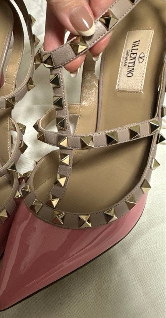 VALENTINO スタッズ付きハイヒール ピンク