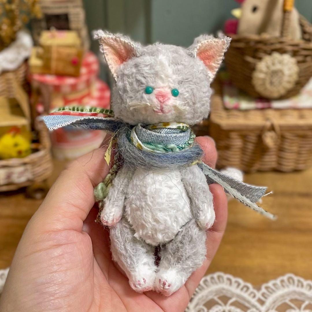 fluffyteddy＊手染めハチワレにゃんこ。