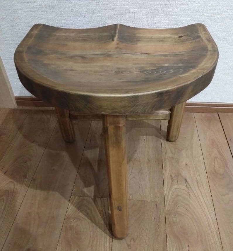 檜の半丸椅子(85)　値下げ❕大変座りやすく、つるつるに仕上げ、アンティーク調