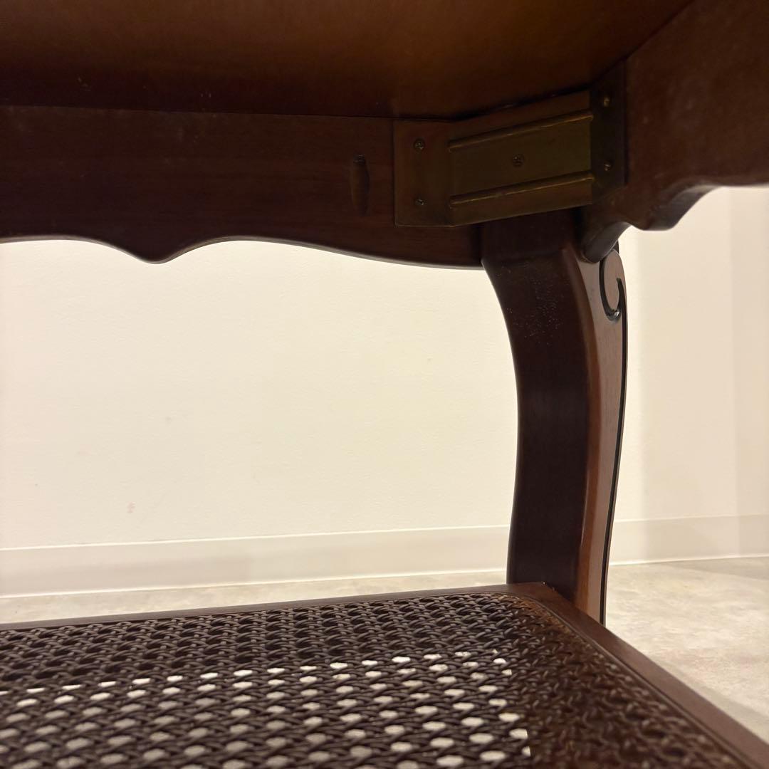 カリモク コロニアル センターテーブル 棚付き ラタン張り ローテーブル