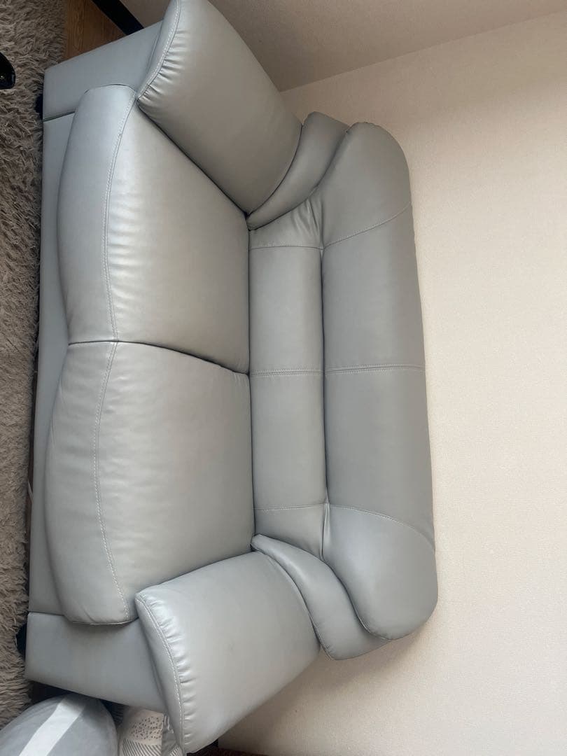 グレー合成皮革2人掛けソファ